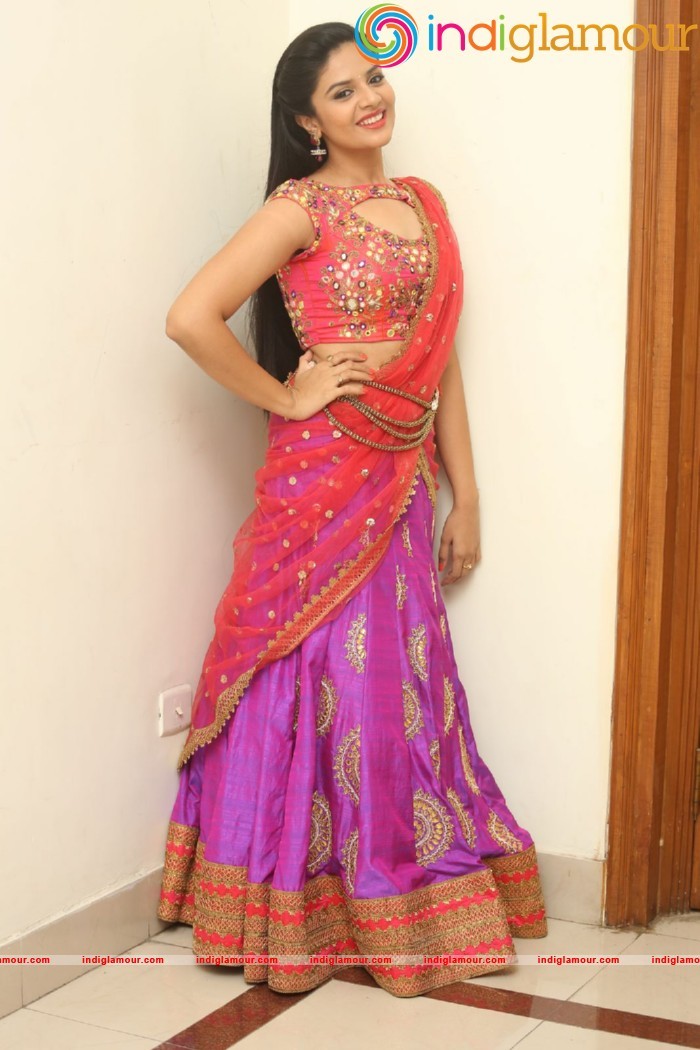 Sri Mukhi Actress hd photo