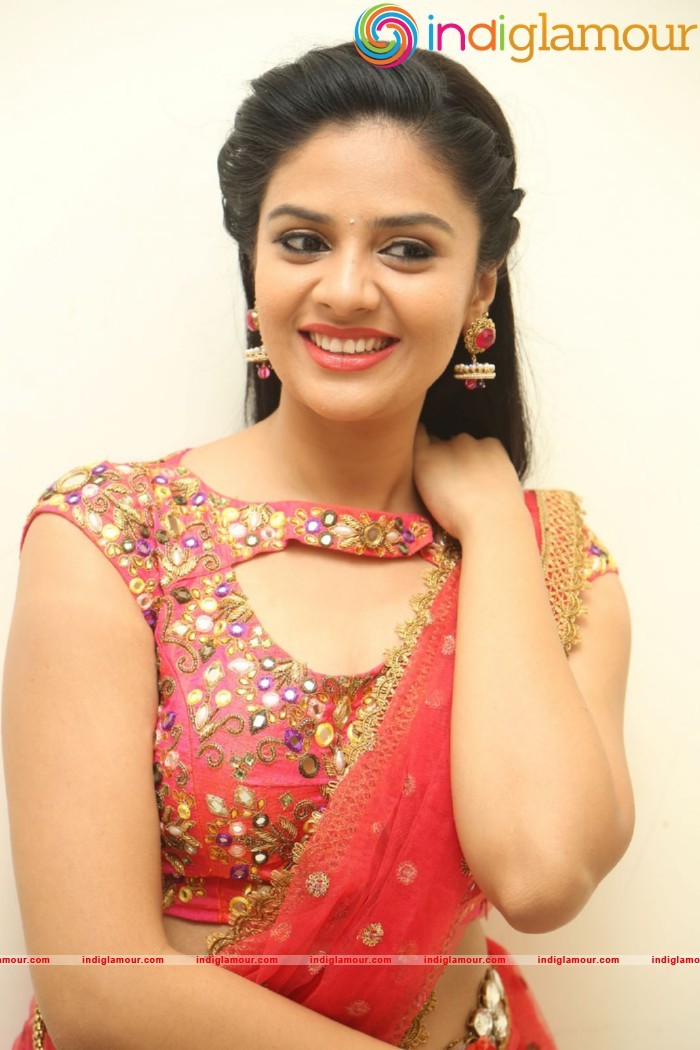 Sri Mukhi Actress hd photo