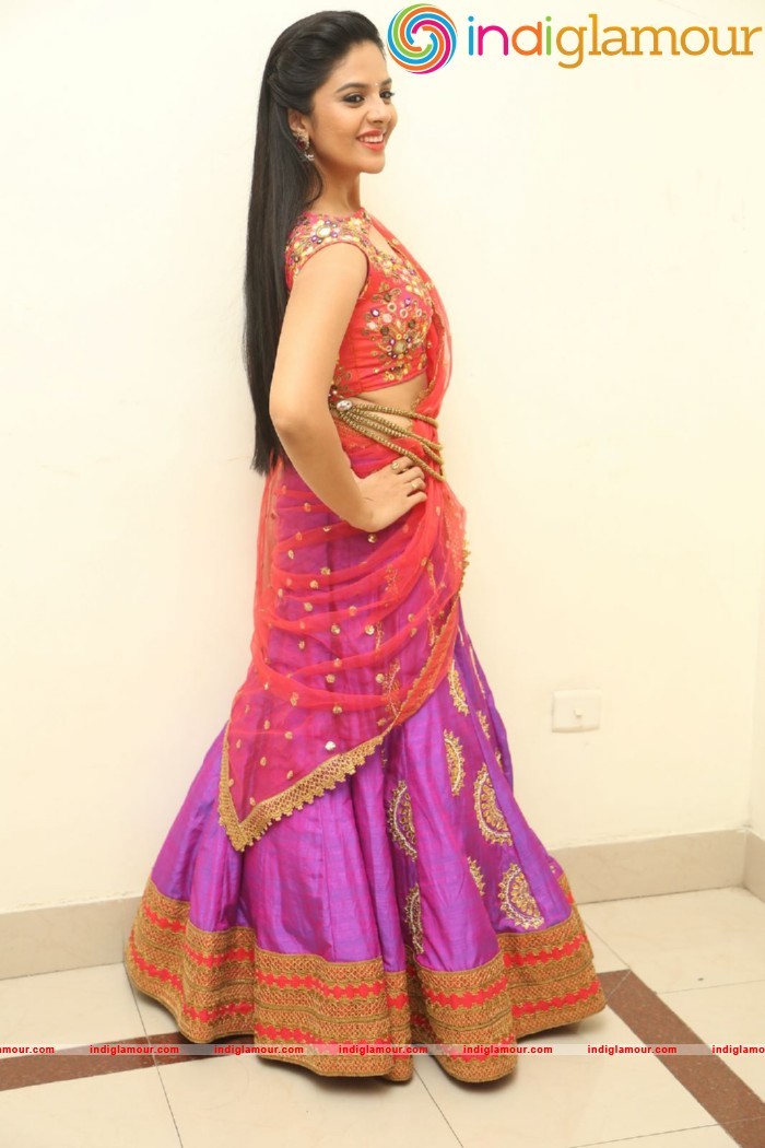 Sri Mukhi Actress hd photo
