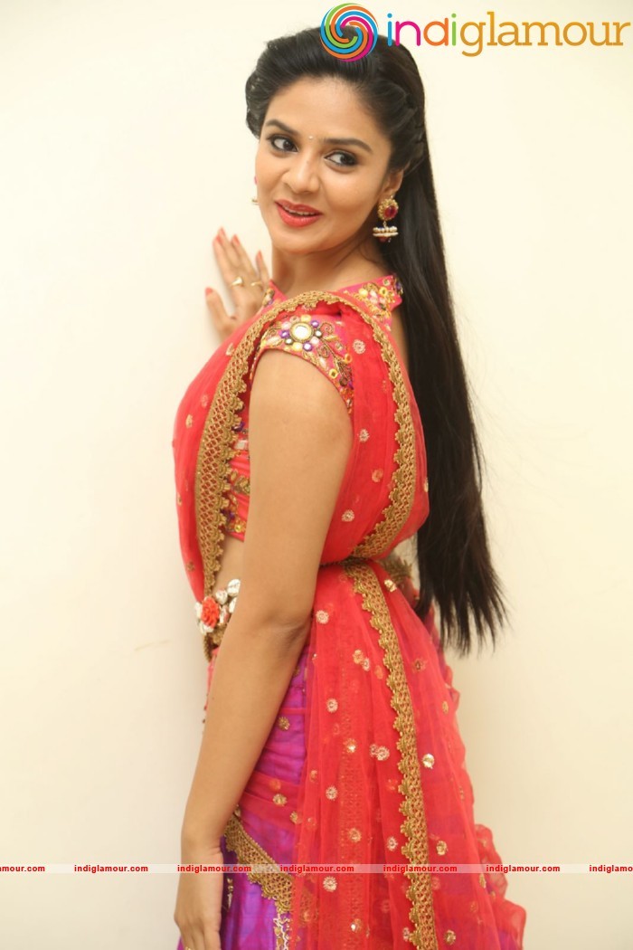 Sri Mukhi Actress hd photo