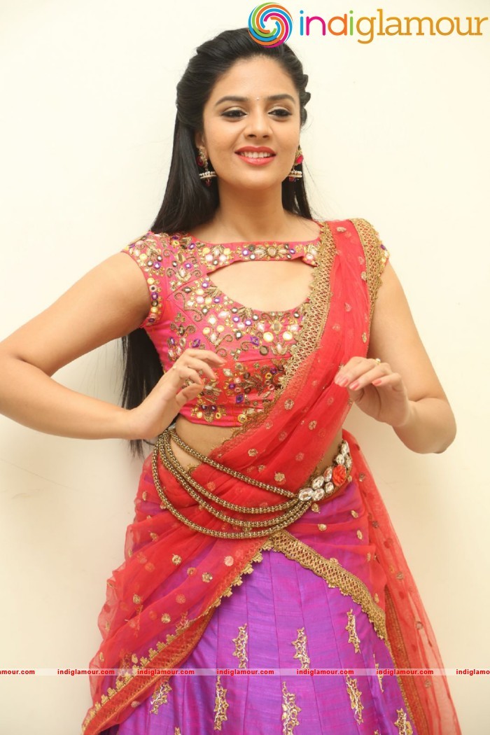 Sri Mukhi Actress hd photo