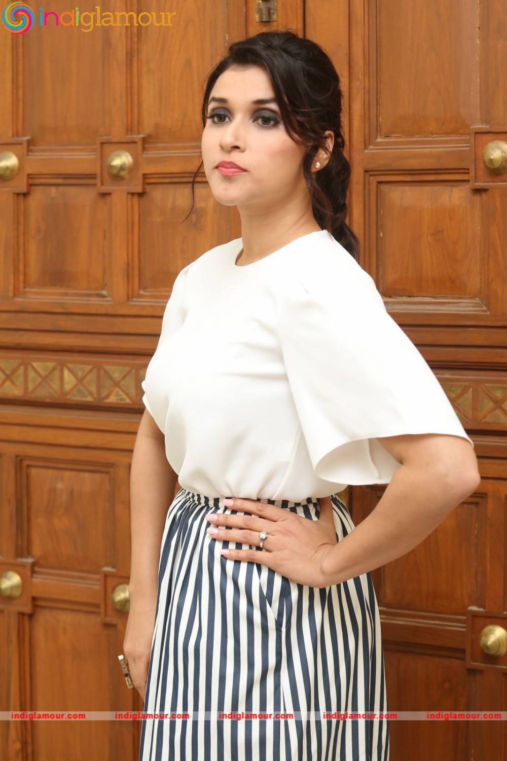 Mannara Actress hd photo