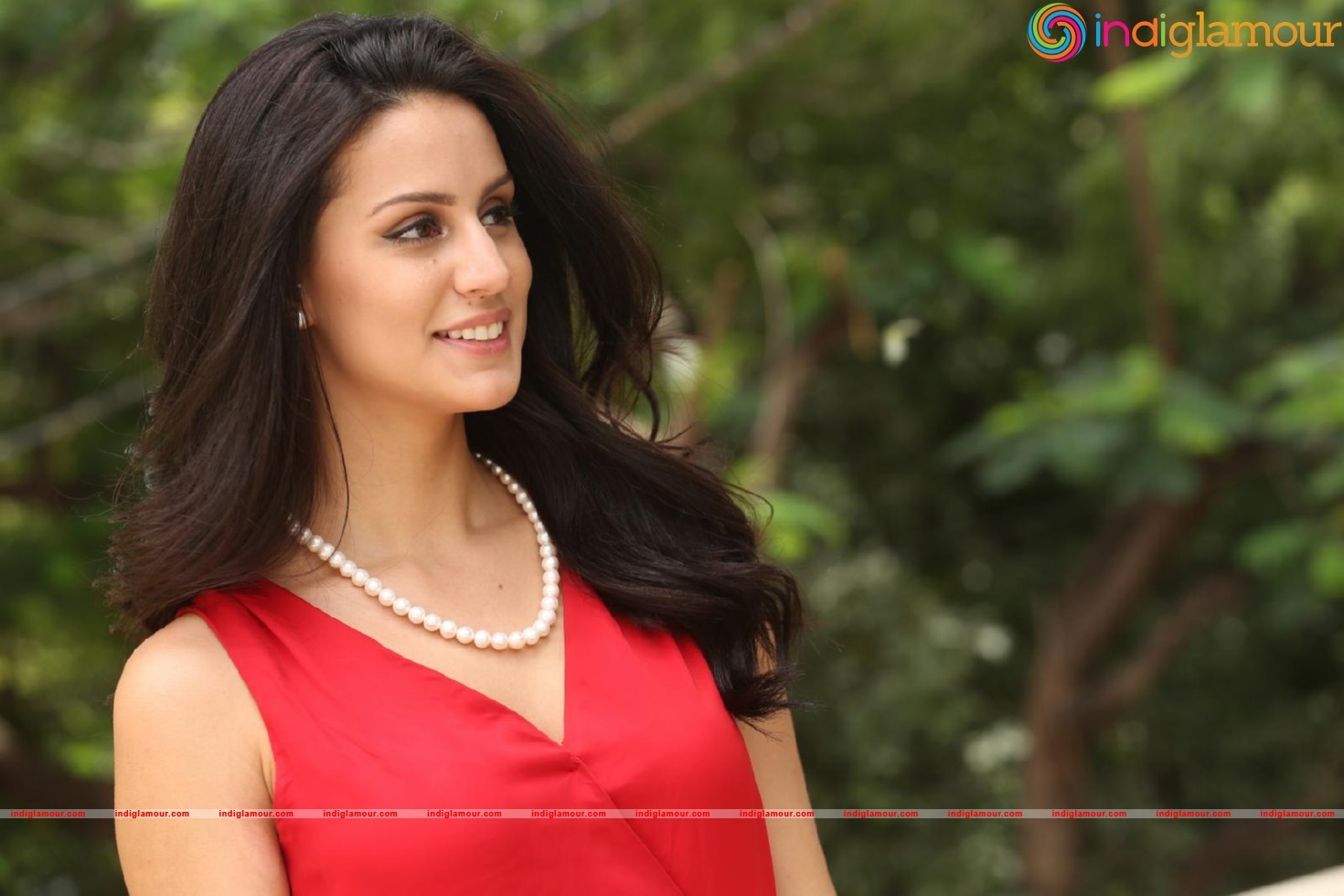 Larissa Bonesi Actress hd photo