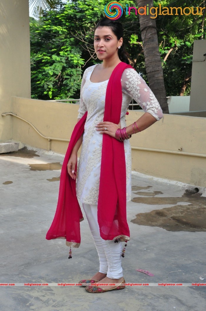 Mannara Chopra Actress hd photo