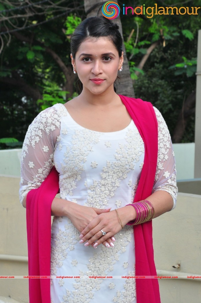 Mannara Chopra Actress hd photo