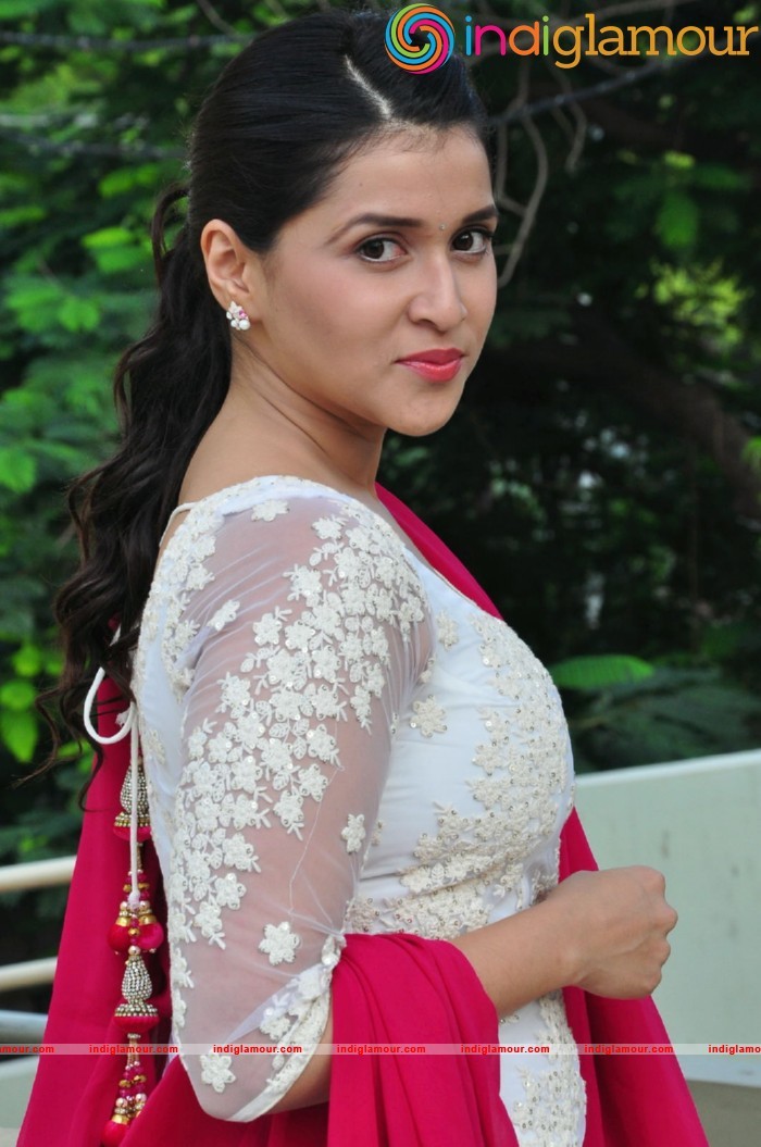 Mannara Chopra Actress hd photo