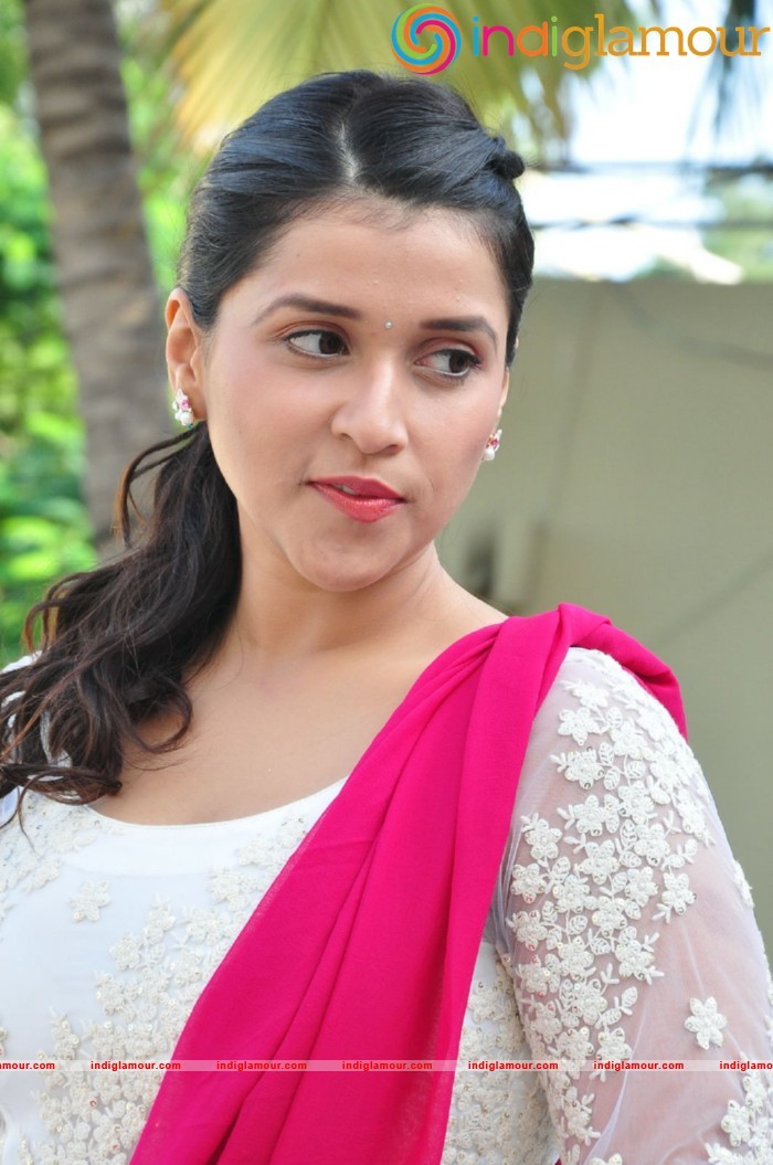 Mannara Chopra Actress hd photo