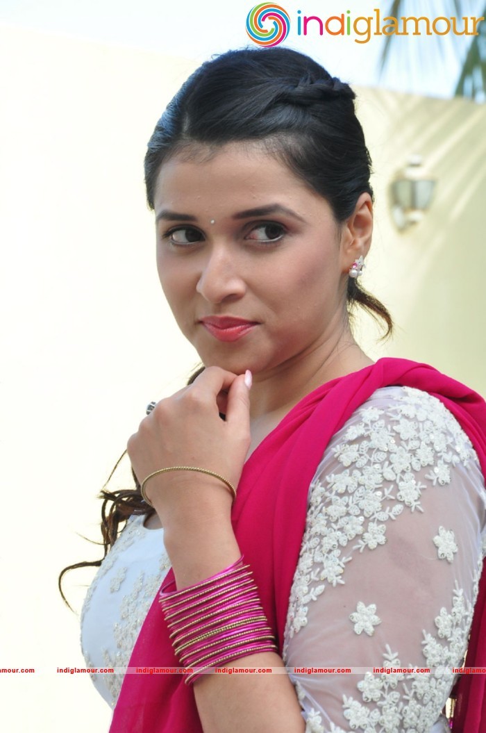 Mannara Chopra Actress hd photo