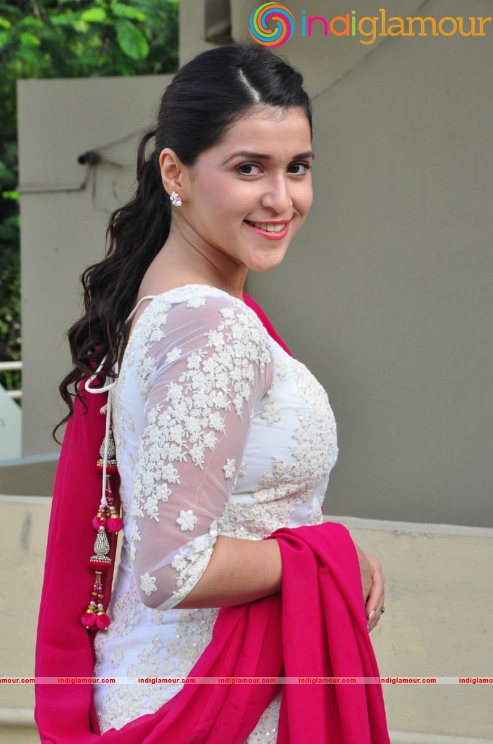 Mannara Chopra Actress hd photo