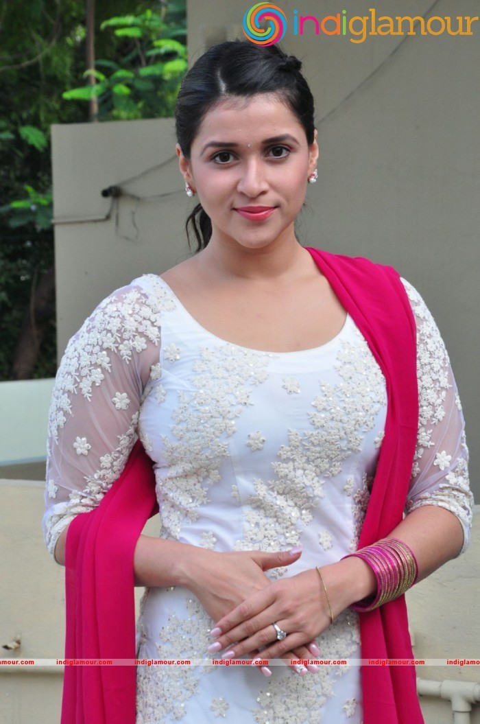 Mannara Chopra Actress hd photo