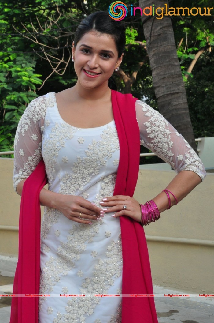 Mannara Chopra Actress hd photo