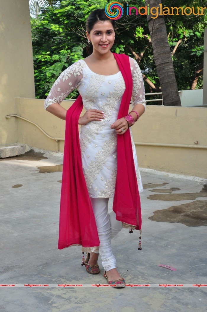 Mannara Chopra Actress hd photo