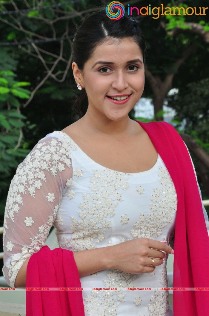 Mannara Chopra Actress hd photo