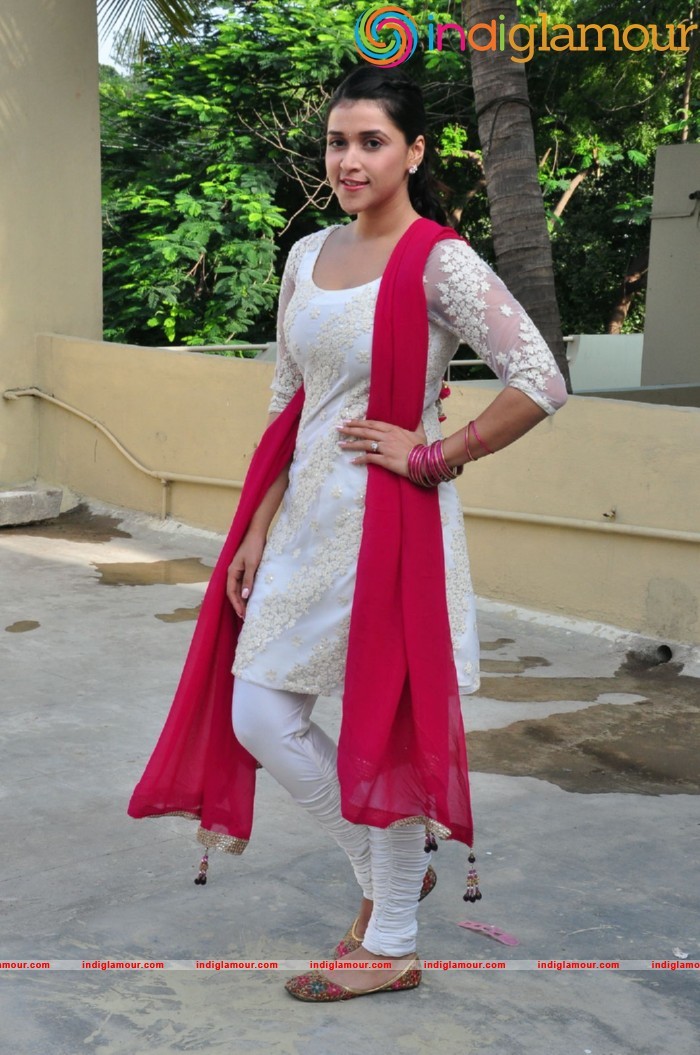 Mannara Chopra Actress hd photo