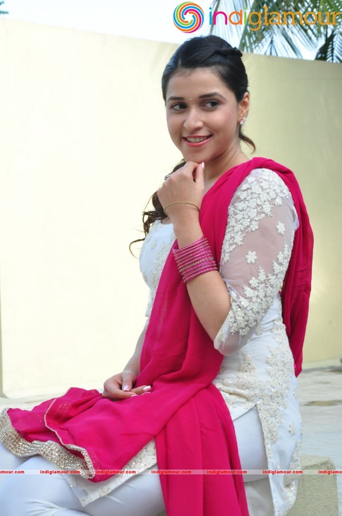 Mannara Chopra Actress hd photo