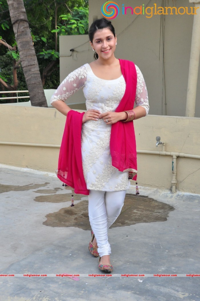 Mannara Chopra Actress hd photo