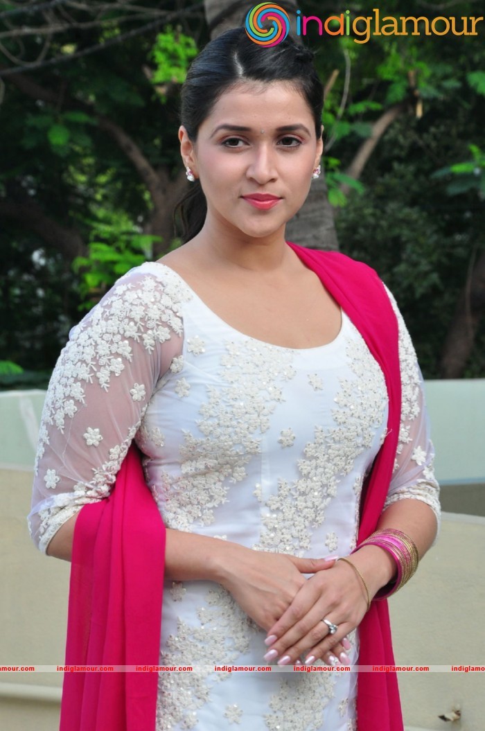 Mannara Chopra Actress hd photo