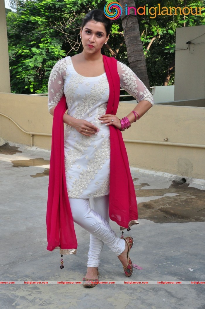 Mannara Chopra Actress hd photo