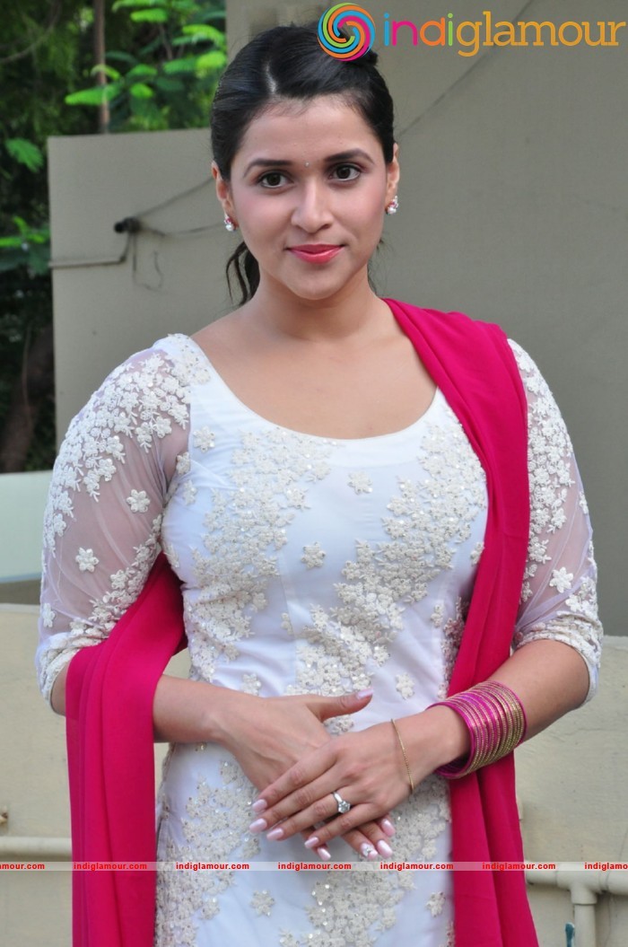 Mannara Chopra Actress hd photo