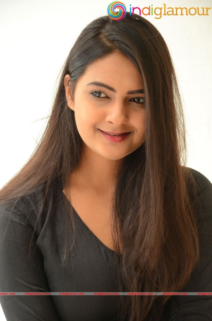 Neha Deshpande Actress hd photo