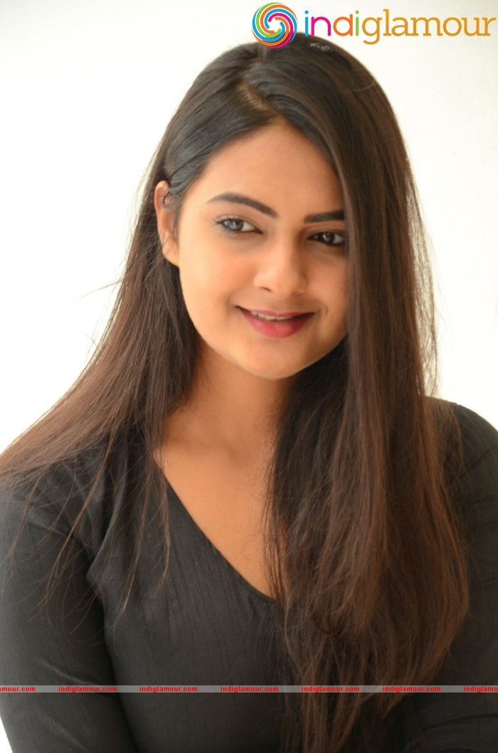 Neha Deshpande Actress hd photo