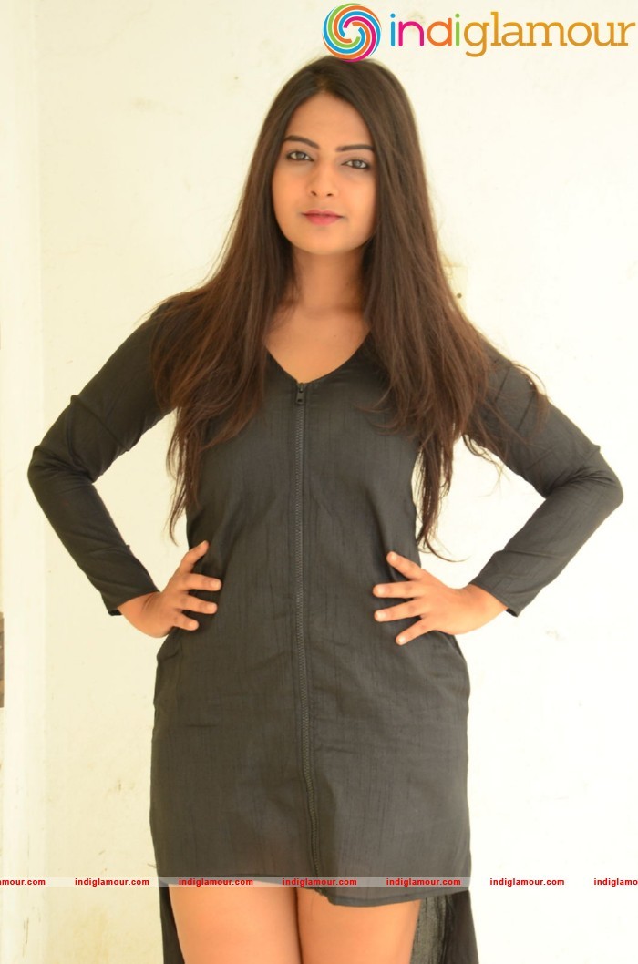 Neha Deshpande Actress hd photo