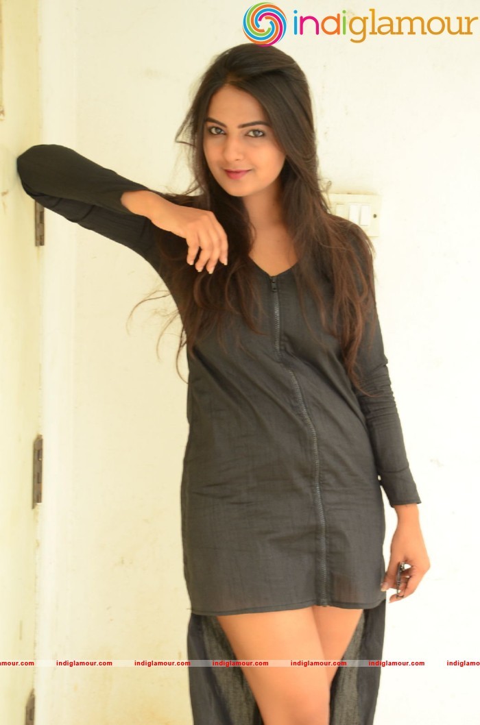 Neha Deshpande Actress hd photo