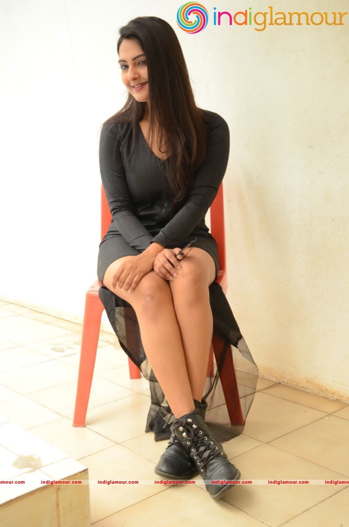Neha Deshpande Actress hd photo
