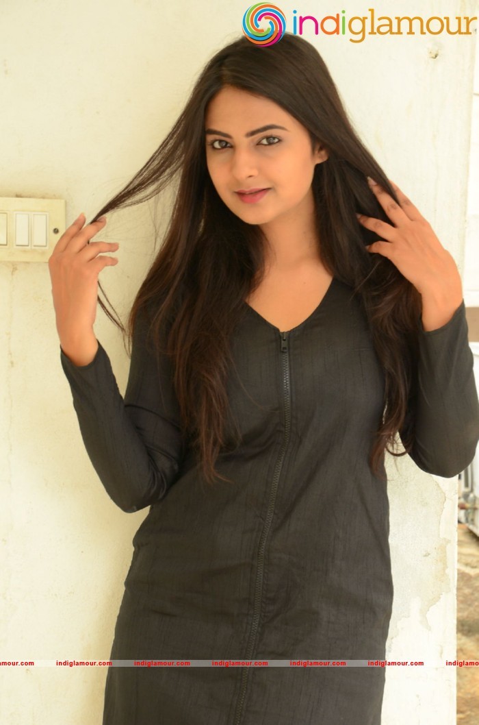 Neha Deshpande Actress hd photo