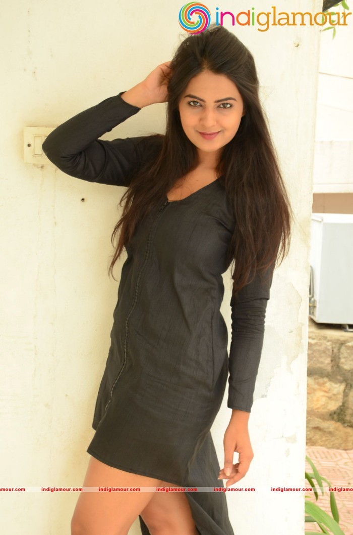 Neha Deshpande Actress hd photo