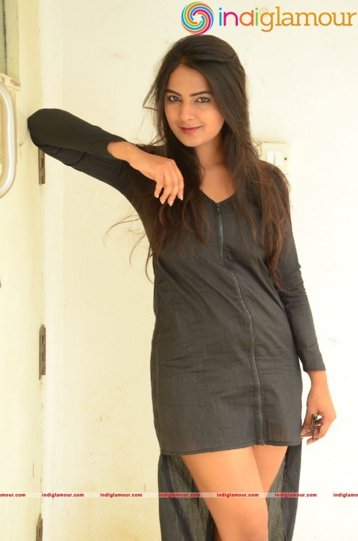 Neha Deshpande Actress hd photo