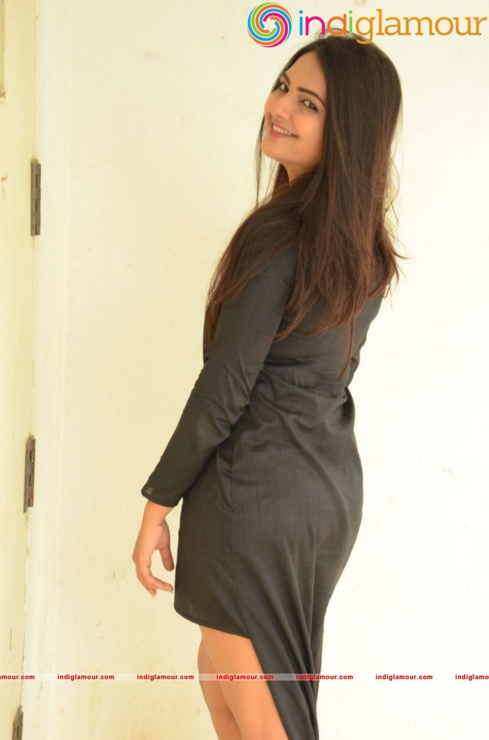 Neha Deshpande Actress hd photo
