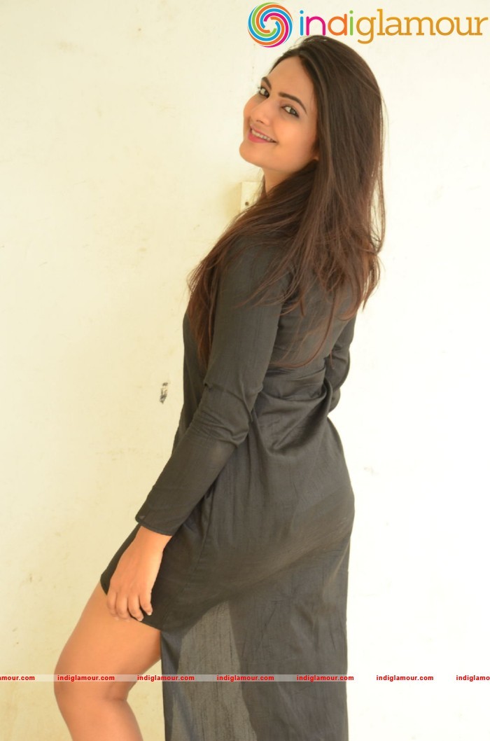 Neha Deshpande Actress hd photo