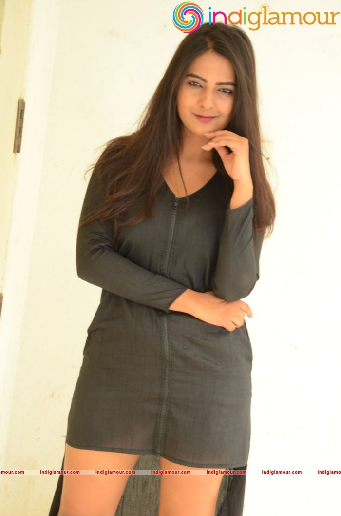 Neha Deshpande Actress hd photo