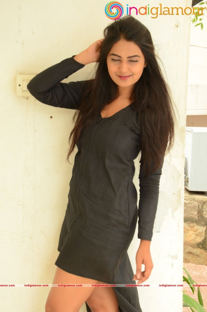 Neha Deshpande Actress hd photo
