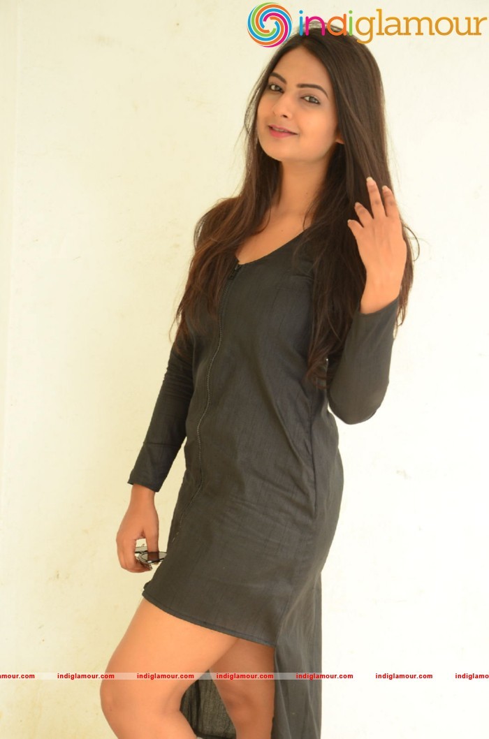 Neha Deshpande Actress hd photo
