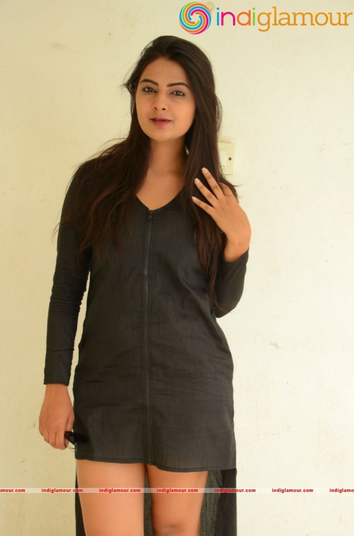 Neha Deshpande Actress hd photo