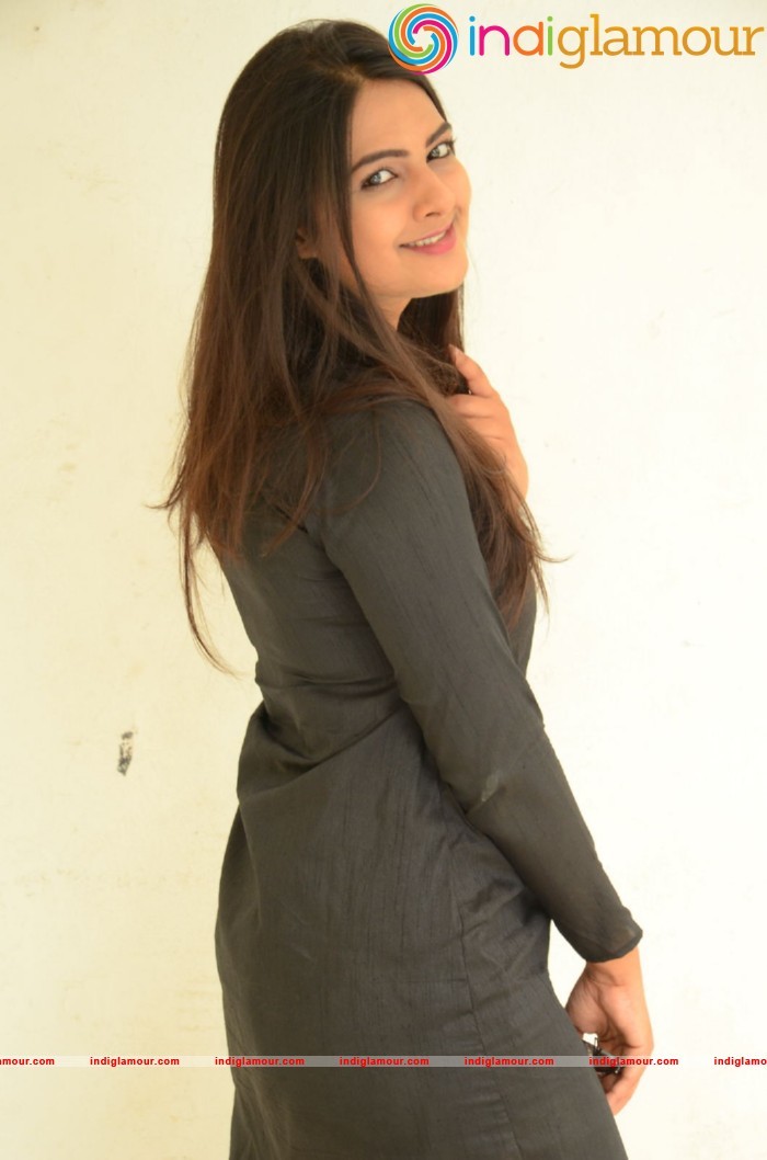 Neha Deshpande Actress hd photo