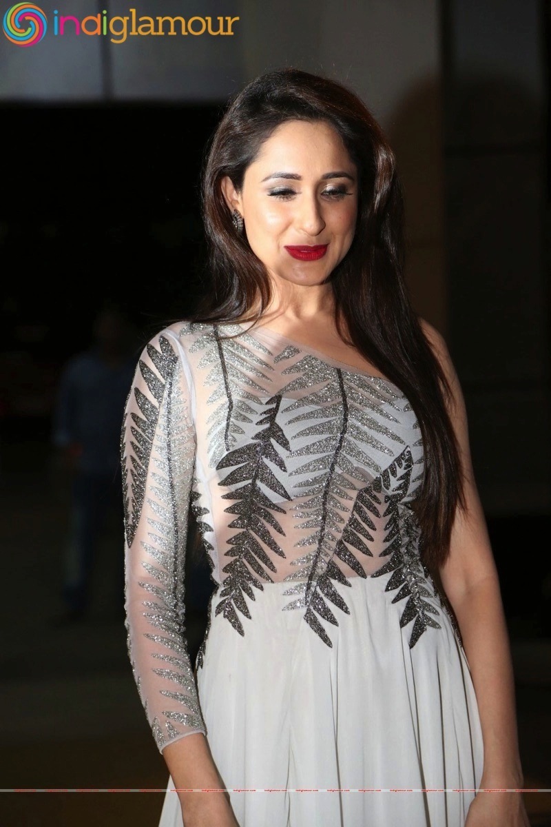 Pragya jaiswal Actress hd photo