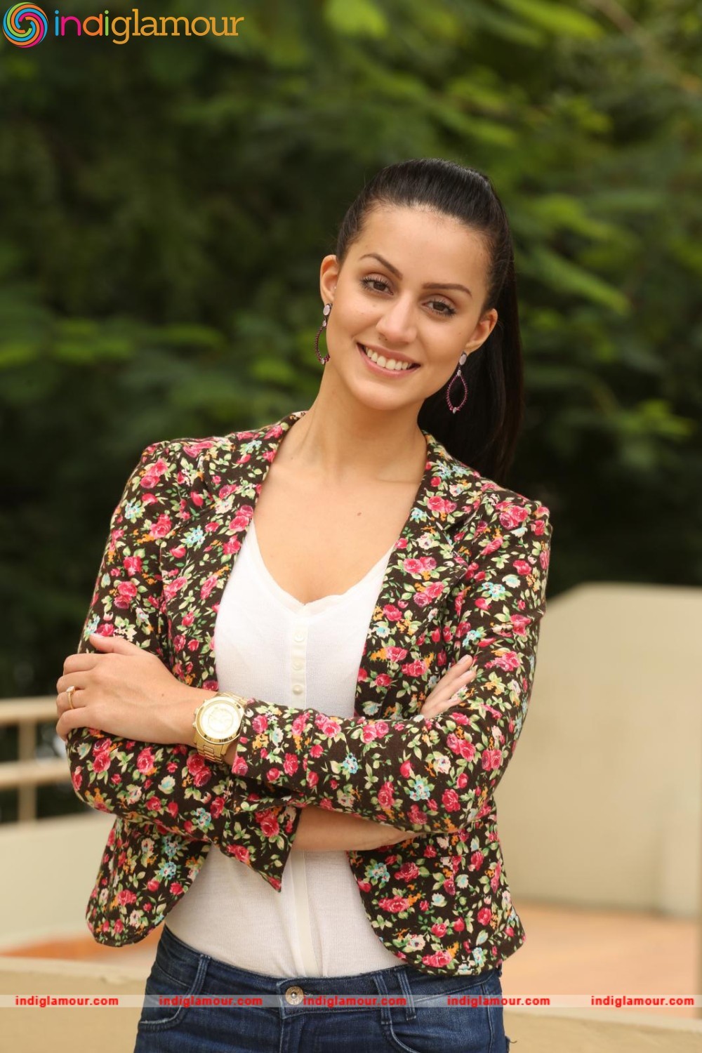 Larissa Bonesi Actress hd photo