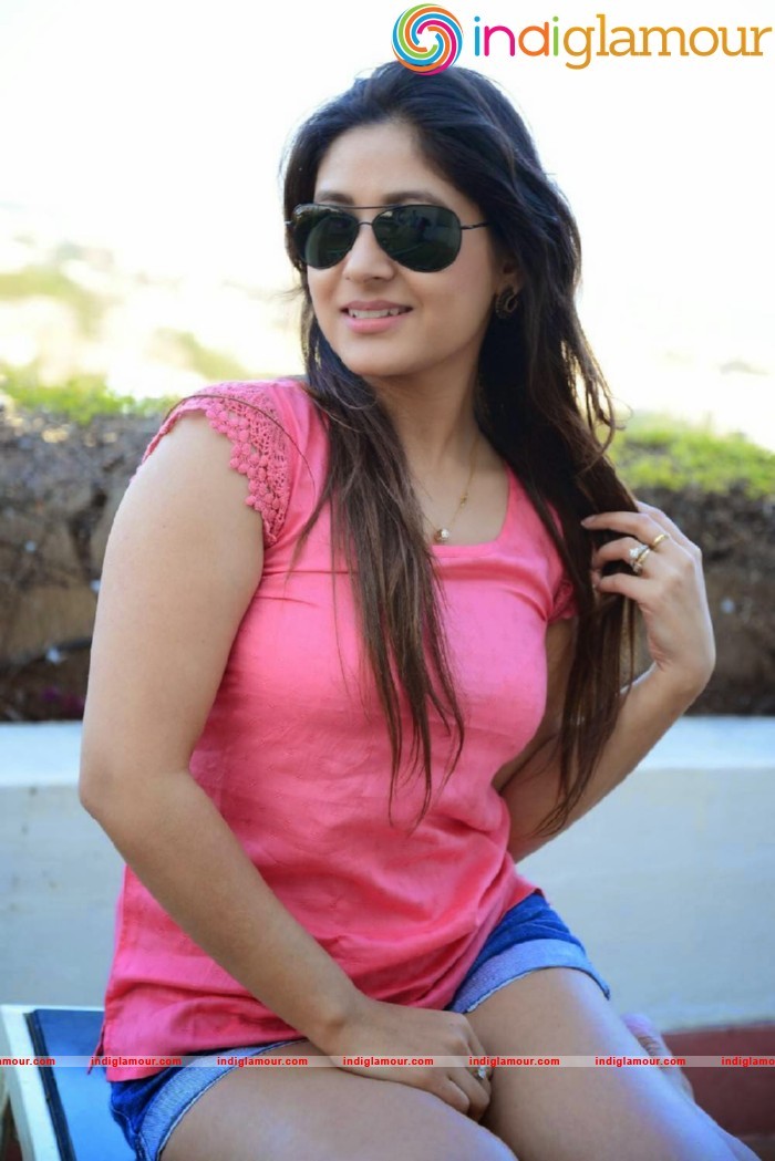 Prabhjeet Kaur Actress hd photo