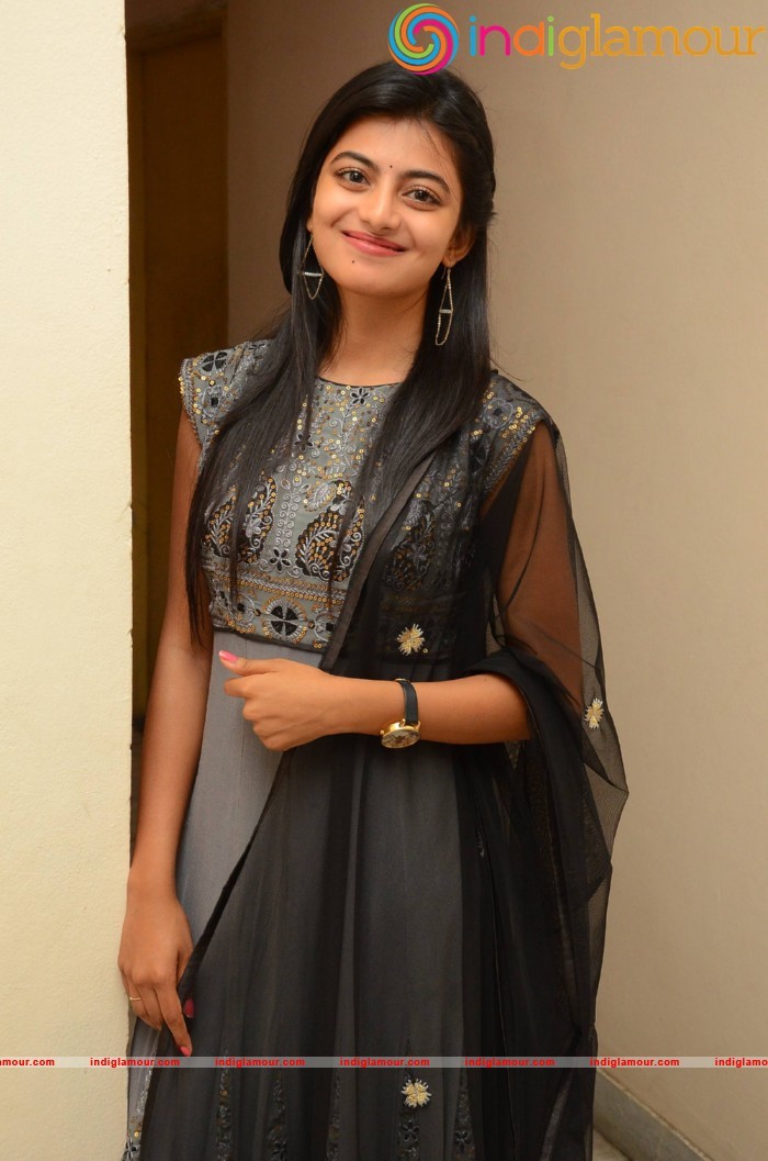 Rakshitha Actress hd photo