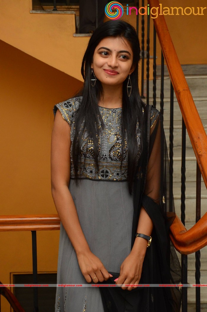 Rakshitha Actress hd photo