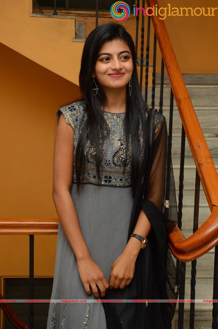 Rakshitha Actress hd photo