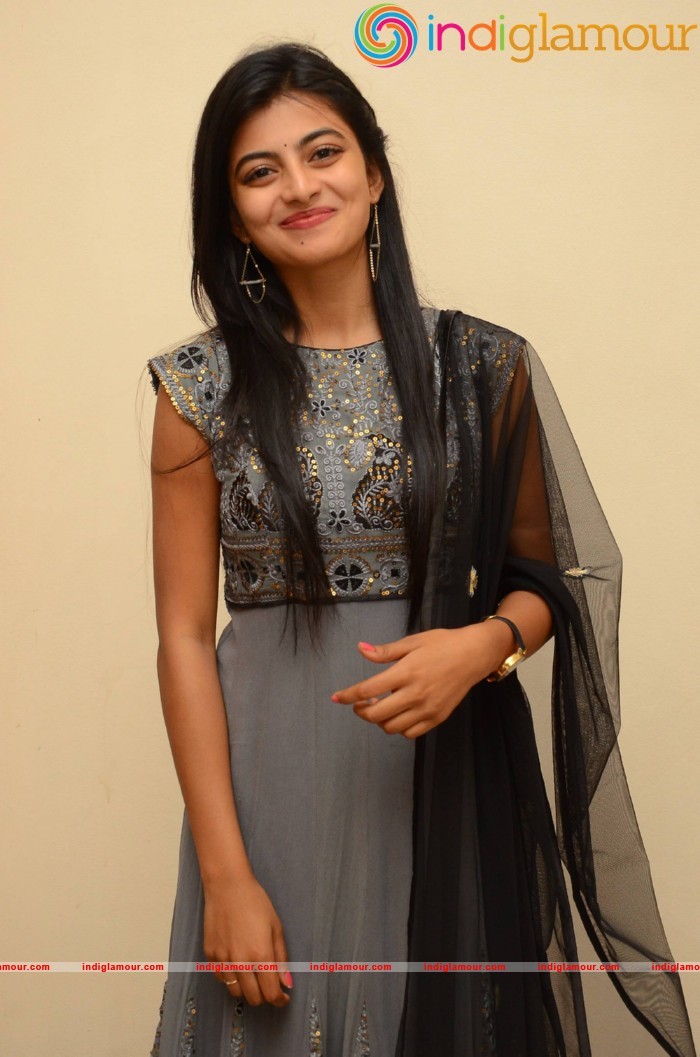 Rakshitha Actress hd photo