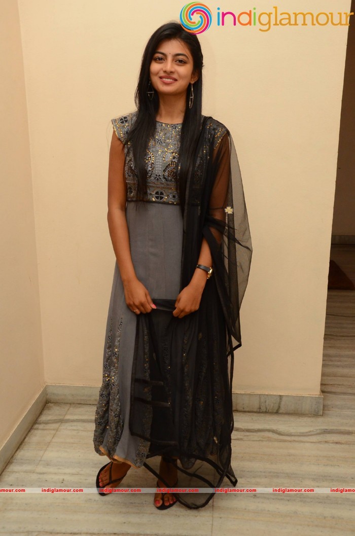 Rakshitha Actress hd photo