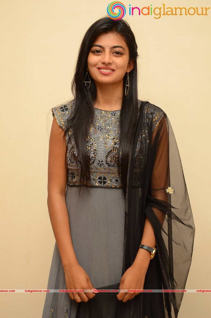 Rakshitha Actress hd photo