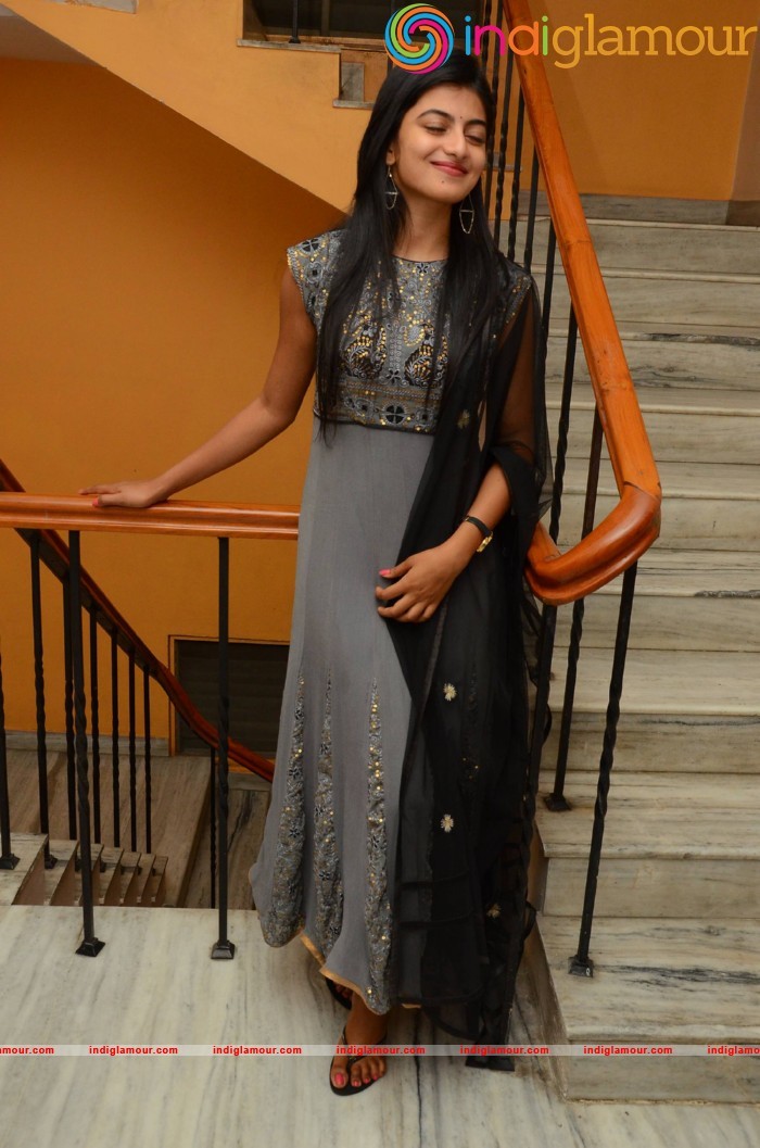 Rakshitha Actress hd photo