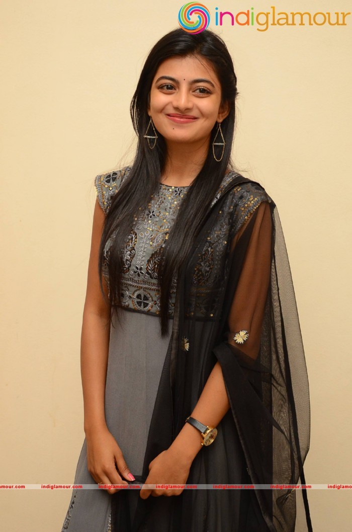 Rakshitha Actress hd photo