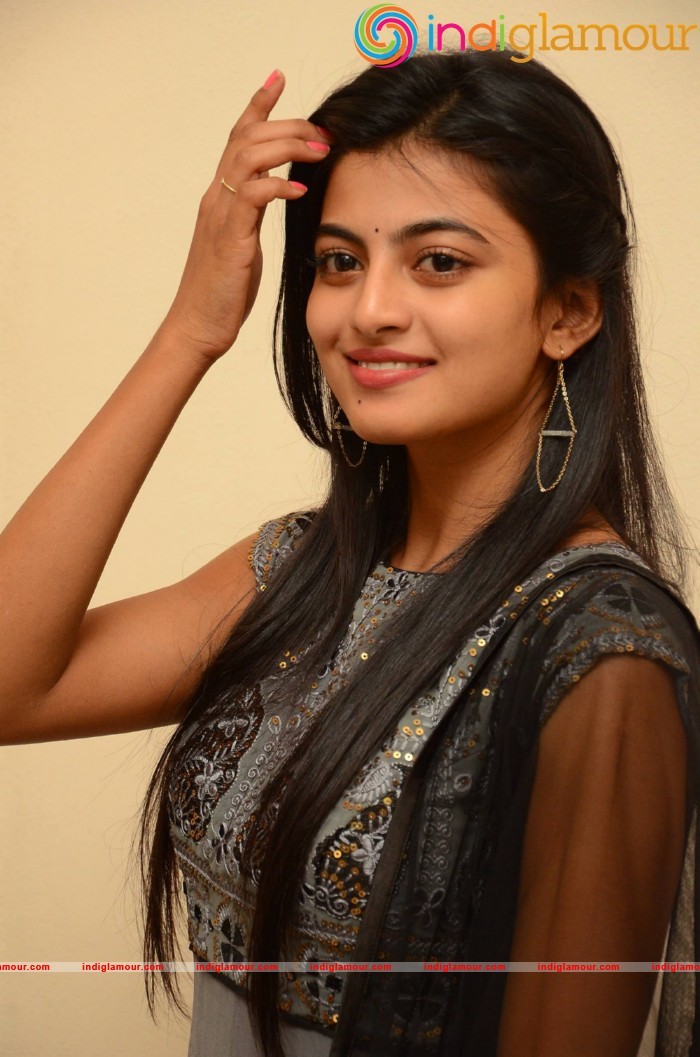 Rakshitha Actress hd photo